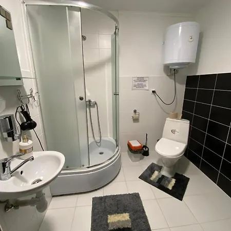 Shulc Guest house *